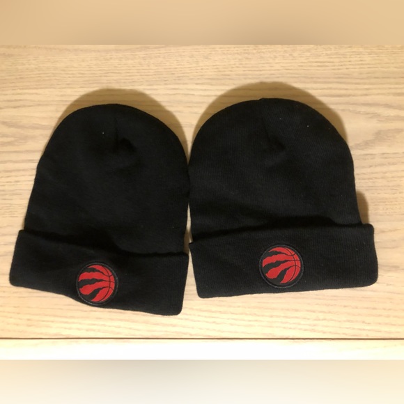 NWOT 2 Toronto Raptors Patch Coors Light Black Red Winter Beanies Toques Hats - Picture 2 of 3
